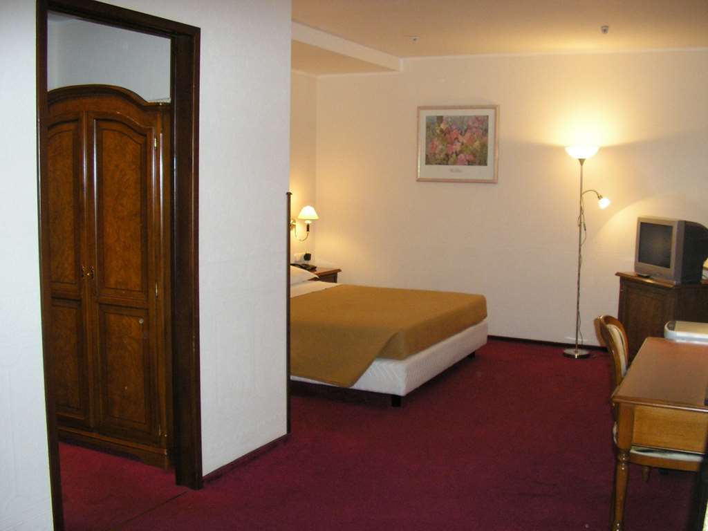 Art Hotel Academy Dnipro Room photo